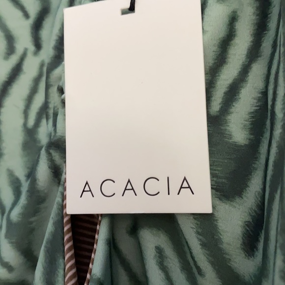 Acacia Kokomo one Piece in Savanna - Picture 5 of 5